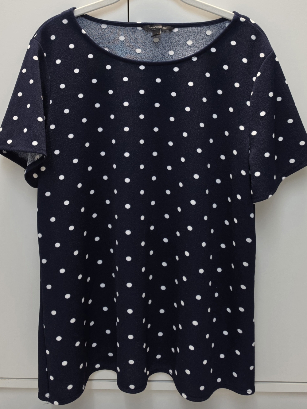 Banana Republic Navy and White Polka Dot Short Sleeve Tee